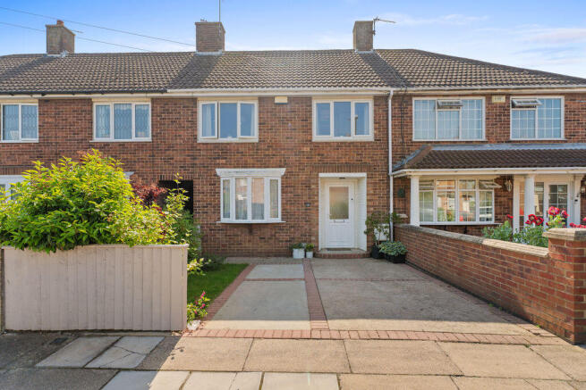 3 bed property, in Edge Avenue, £160,000