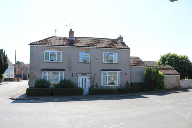 3 bed property, in West View, £175,000
