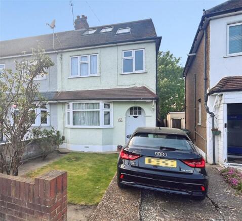 4 bed property, in Fullers Way North, £625,000