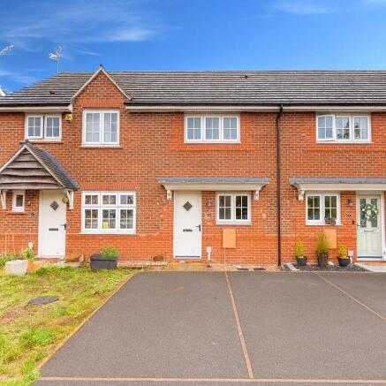 2 bed property, in Campion Grove, £166,250
