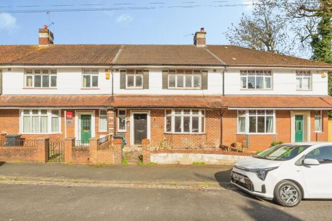 3 bed property, in Runswick Road, £350,000
