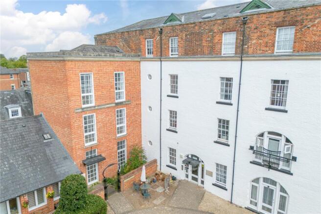 2 bed property, in Snuff Court, £169,950