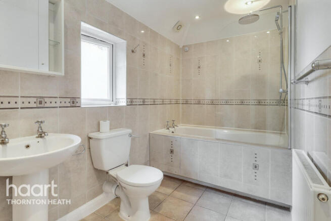 3 bed property, in Parchmore Road, £500,000