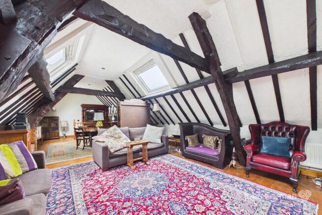 3 bed property, in Coxons Yard, £325,000