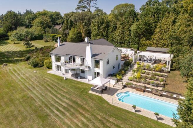 6 bed property, in High Street Ticehurst, £1,850,000