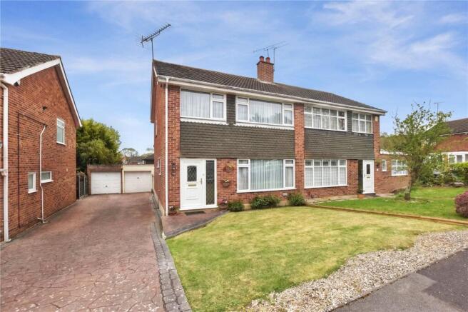 3 bed property, in Pottery Road, £450,000