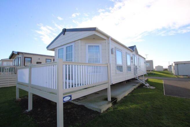 2 bed property, in Leysdown Road, £22,500
