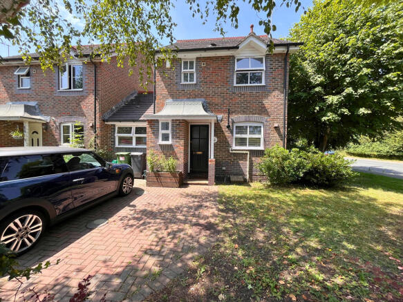 3 bed property, in Kennet Way, £425,000
