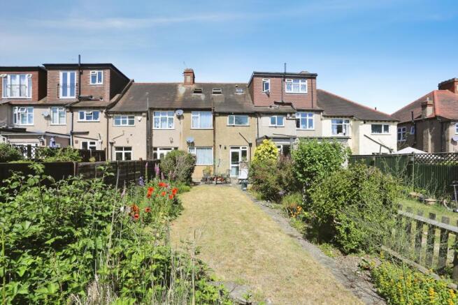 3 bed property, in Silver Lane, £625,000