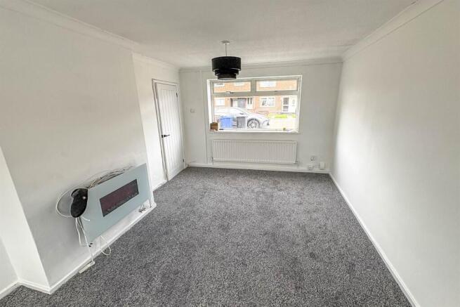 3 bed property, in Lorrain Road, £120,000
