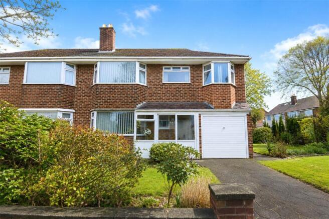 5 bed property, in Saltburn Road, £375,000