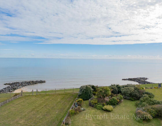 4 bed property, in Sea View Rise, £690,000
