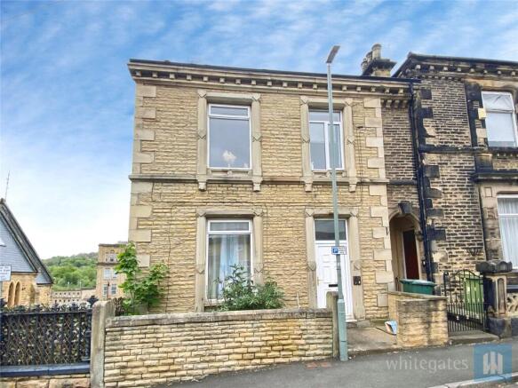 3 bed property, in Swindon Road, £150,000