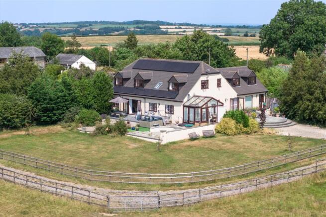 5 bed property, in Eggardon, £1,100,000