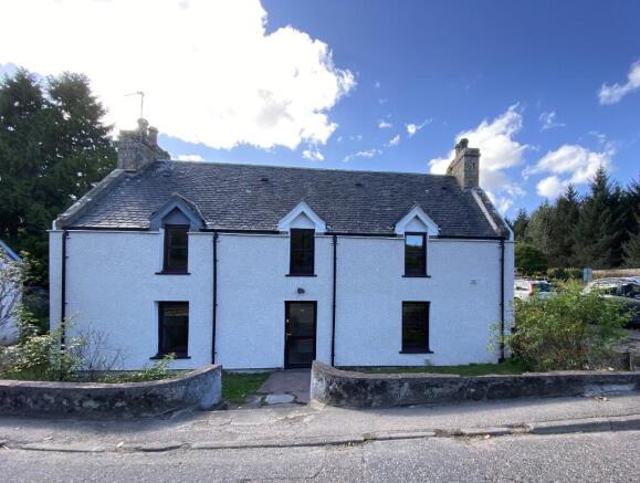 2 bed property, in Grove House, £160,000