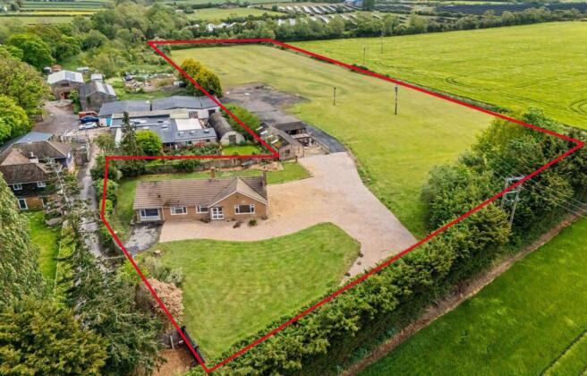 3 bed property, in Gaydon Road, £875,000