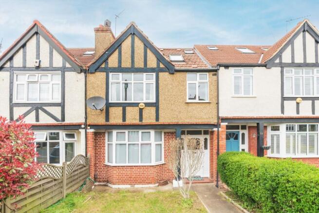 4 bed property, in Elmbank Way, £700,000
