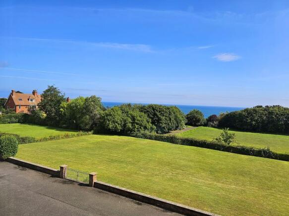2 bed property, in Seraphis Court, £100,000