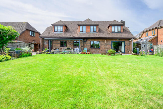 4 bed property, in Peterstow, £650,000