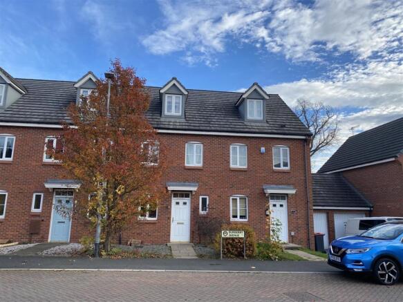 3 bed property, in Burberry Avenue, £229,500