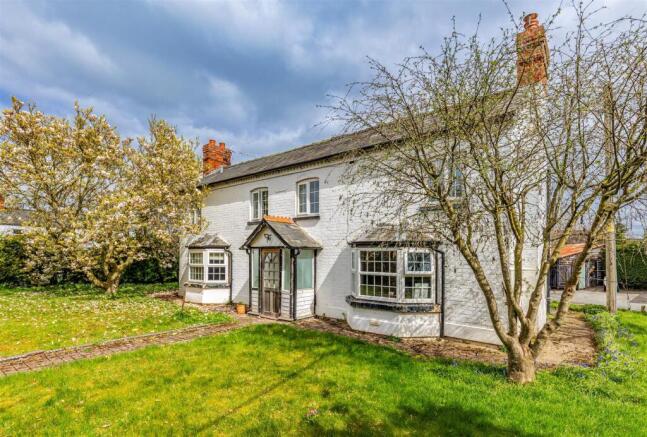 4 bed property, in Canon Pyon, £625,000