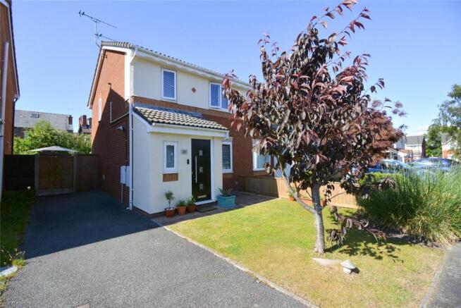 3 bed property, in Brookthorpe Close, £260,000