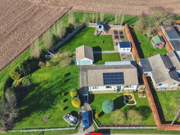 3 bed property, in Marsh Road, £350,000