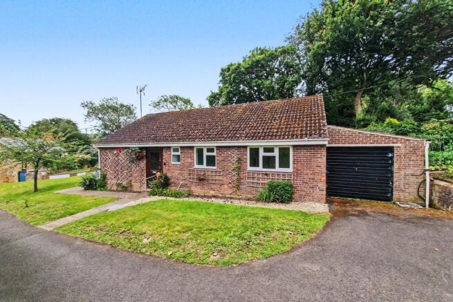 3 bed property, in Chideock, £425,000
