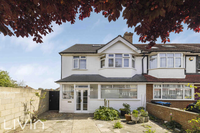 7 bed property, in Almond Way, £700,000