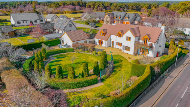 4 bed property, in Birchwood, £599,000