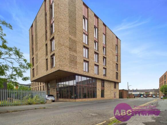 1 bed property, in Trafford Street, £45,000
