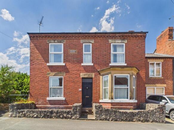 3 bed property, in Victoria Street, £425,000
