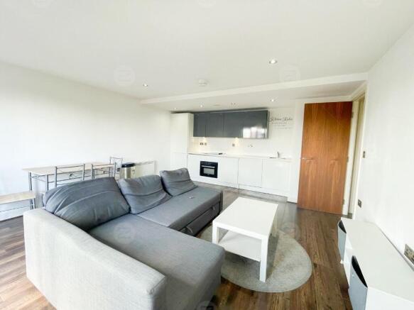 1 bed property, in A411, £150,000