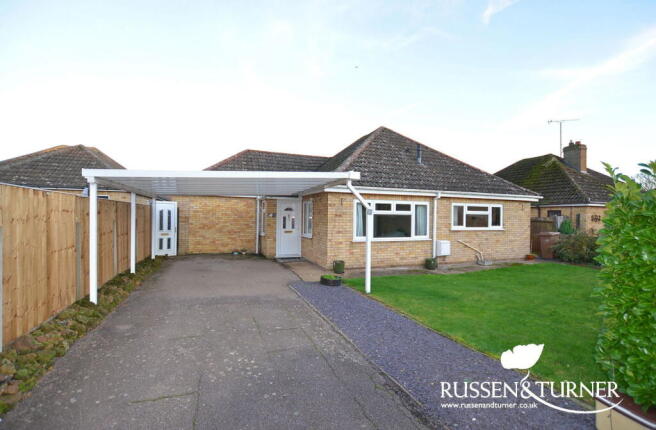 3 bed property, in Common Close, £250,000