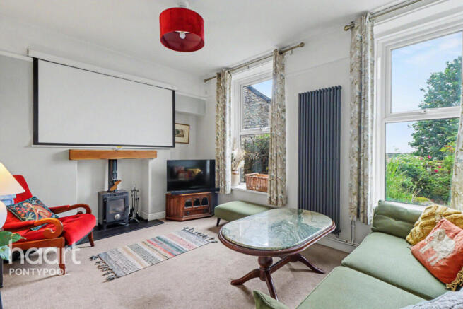 3 bed property, in Pentrepiod Road, £450,000