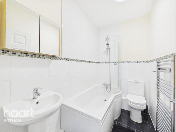 1 bed property, in Crittall Road, £130,000