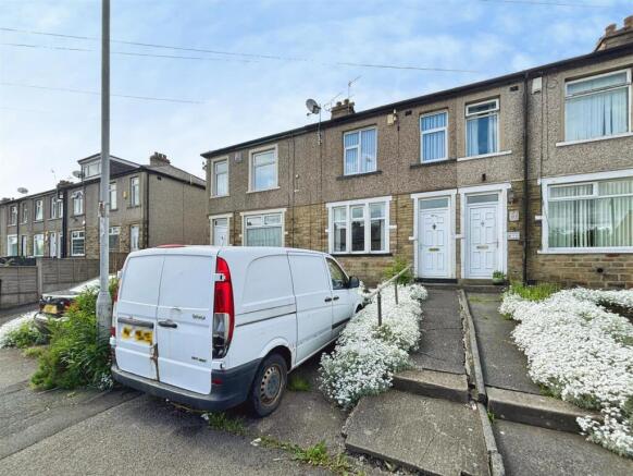 3 bed property, in Carr Bottom Road, £140,000