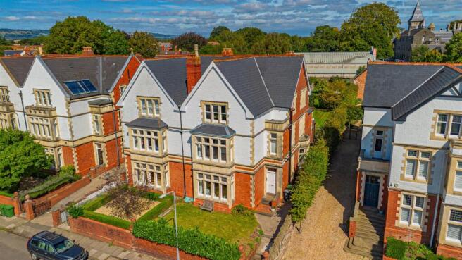7 bed property, in Palace Road, £1,600,000