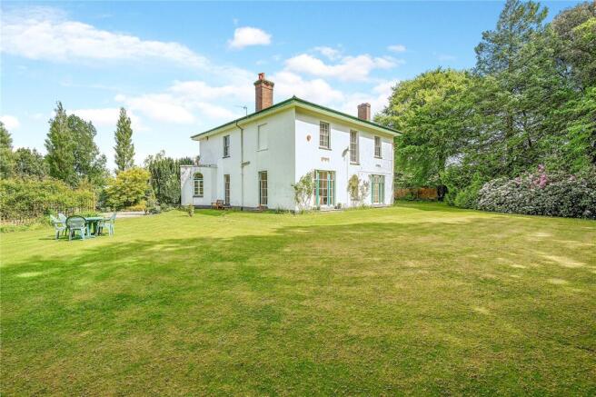 10 bed property, in Romansleigh, £985,000