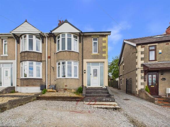 3 bed property, in Jubilee Villas, £260,000