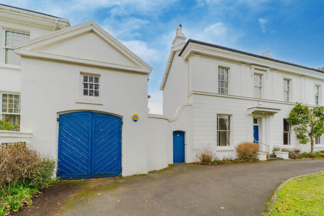 4 bed property, in Wellington Road, £899,000