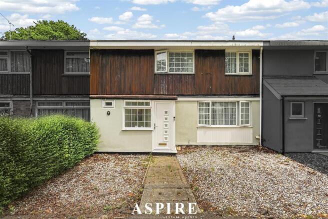 4 bed property, in Markhams Chase, £350,000