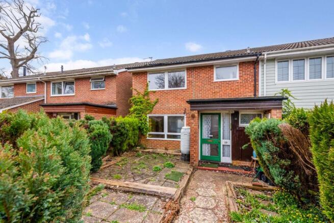 3 bed property, in Cedar Mount, £330,000