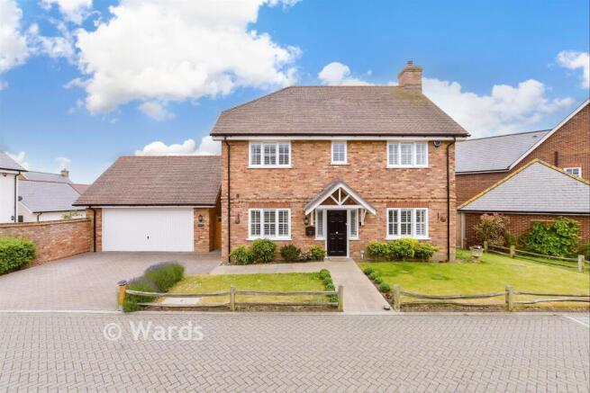 4 bed property, in St. Crispin Close, £600,000