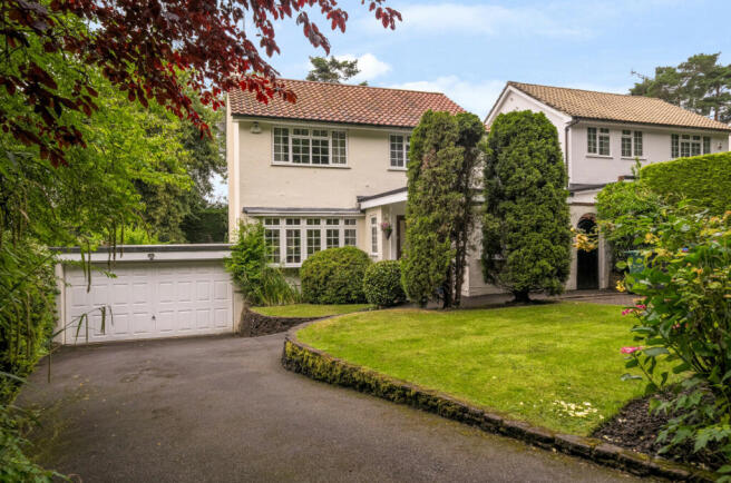 3 bed property, in Elmgrove Close, £625,000