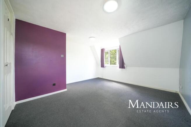 2 bed property, in Stagshaw Drive, £110,000