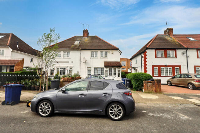 3 bed property, in Pleasant Way, £365,000
