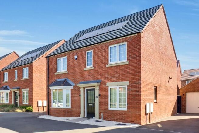 4 bed property, in Fossbrooke Drive, £525,000