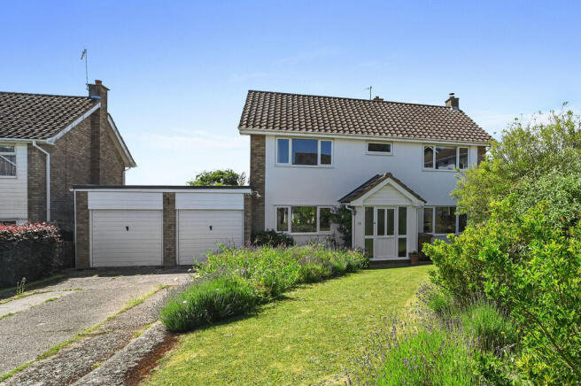 4 bed property, in Boxford, £475,000