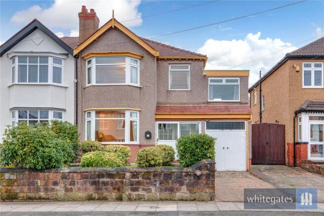 4 bed property, in Hattons Lane, £530,000